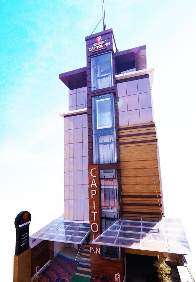 Oyo 18604 Puthens Capitol Inn Kochi 外观 照片